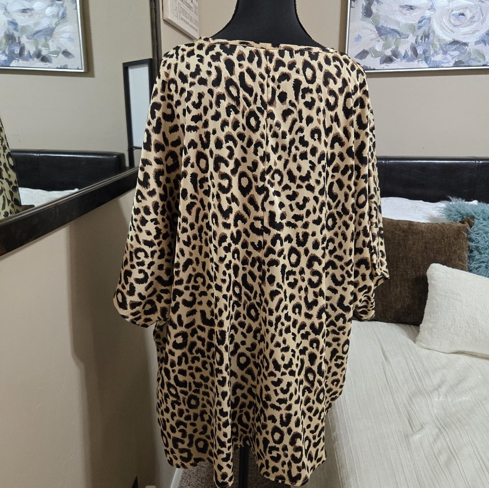 JODIFL Tan and Cream Oversized Leopard Print Tunic. NWOT. Never Worn! - Picture 3 of 6